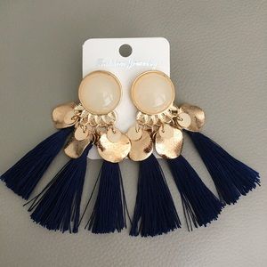 Tassels Earrings ( NWT)